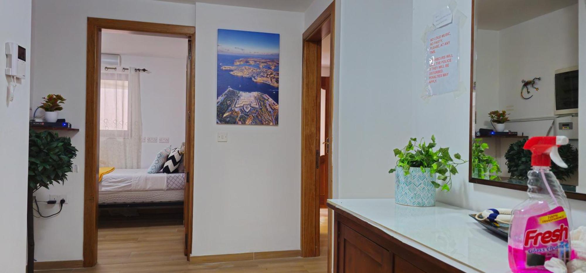 3 Floors Villa On Promenade 4 Bedrooms 3 Bathrooms Sliema Exteriör bild