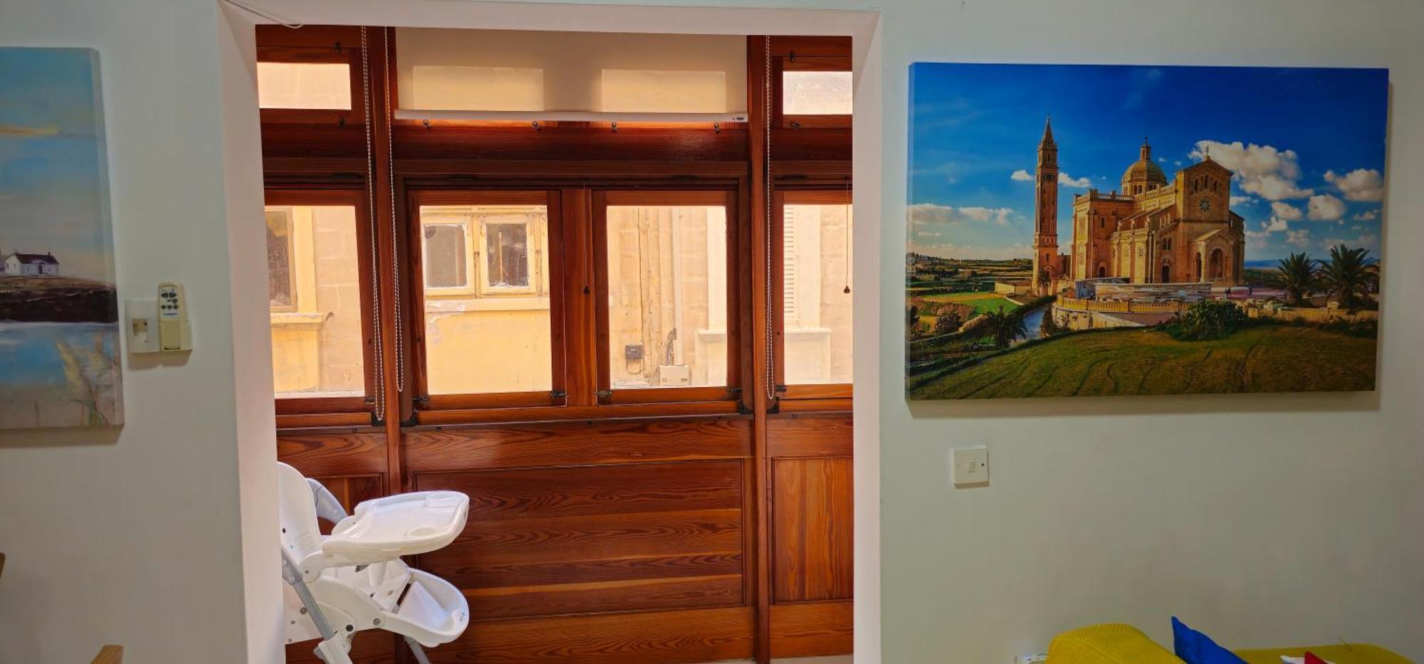 3 Floors Villa On Promenade 4 Bedrooms 3 Bathrooms Sliema Exteriör bild