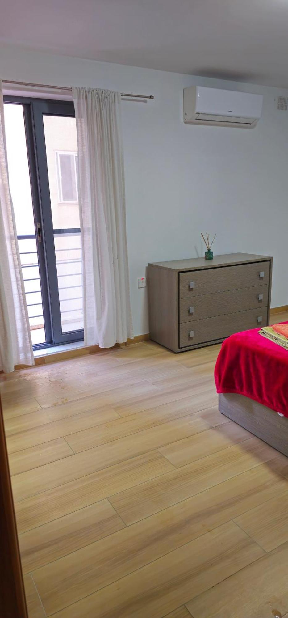 3 Floors Villa On Promenade 4 Bedrooms 3 Bathrooms Sliema Exteriör bild