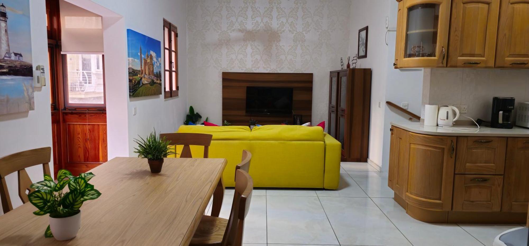 3 Floors Villa On Promenade 4 Bedrooms 3 Bathrooms Sliema Exteriör bild