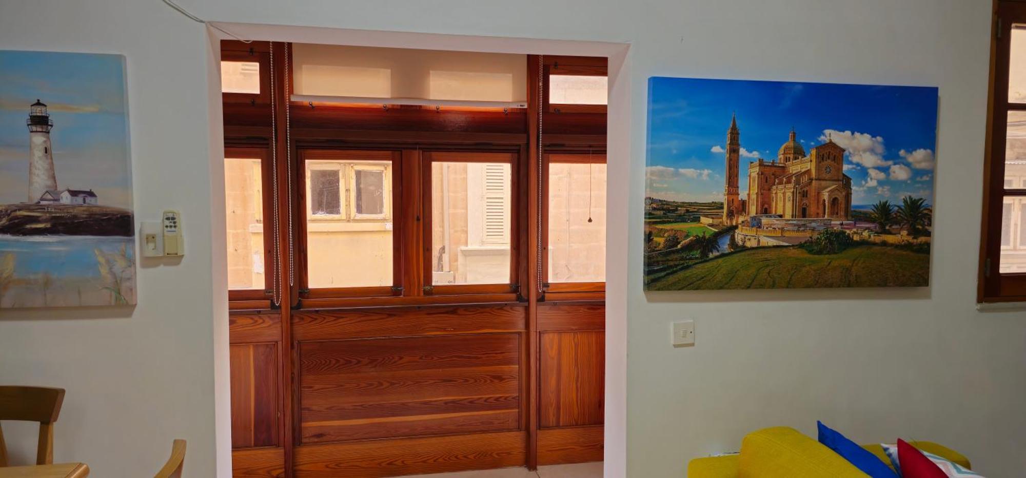 3 Floors Villa On Promenade 4 Bedrooms 3 Bathrooms Sliema Exteriör bild