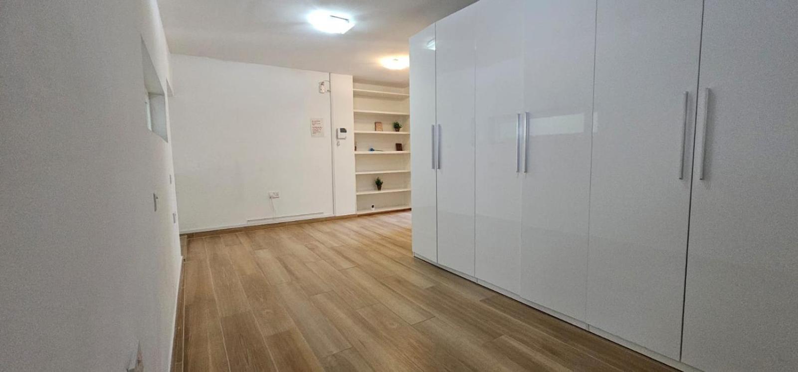 3 Floors Villa On Promenade 4 Bedrooms 3 Bathrooms Sliema Exteriör bild