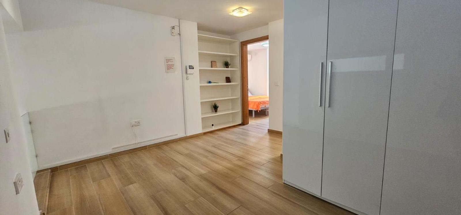 3 Floors Villa On Promenade 4 Bedrooms 3 Bathrooms Sliema Exteriör bild