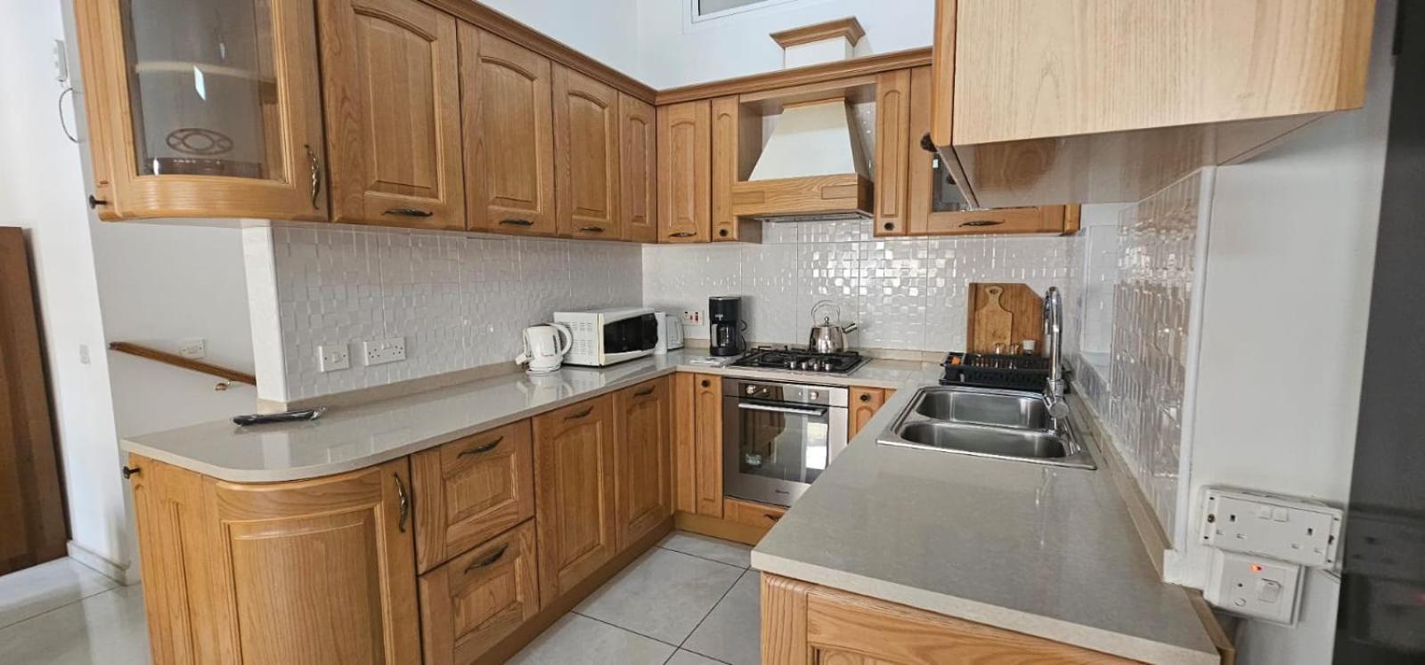 3 Floors Villa On Promenade 4 Bedrooms 3 Bathrooms Sliema Exteriör bild